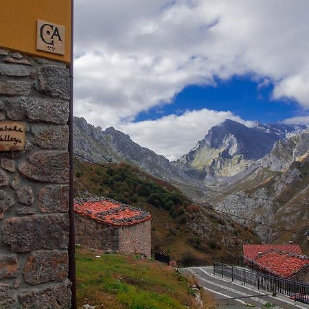 Casa Rural La Cabana Del Valleyu Sotres Kültér fotó