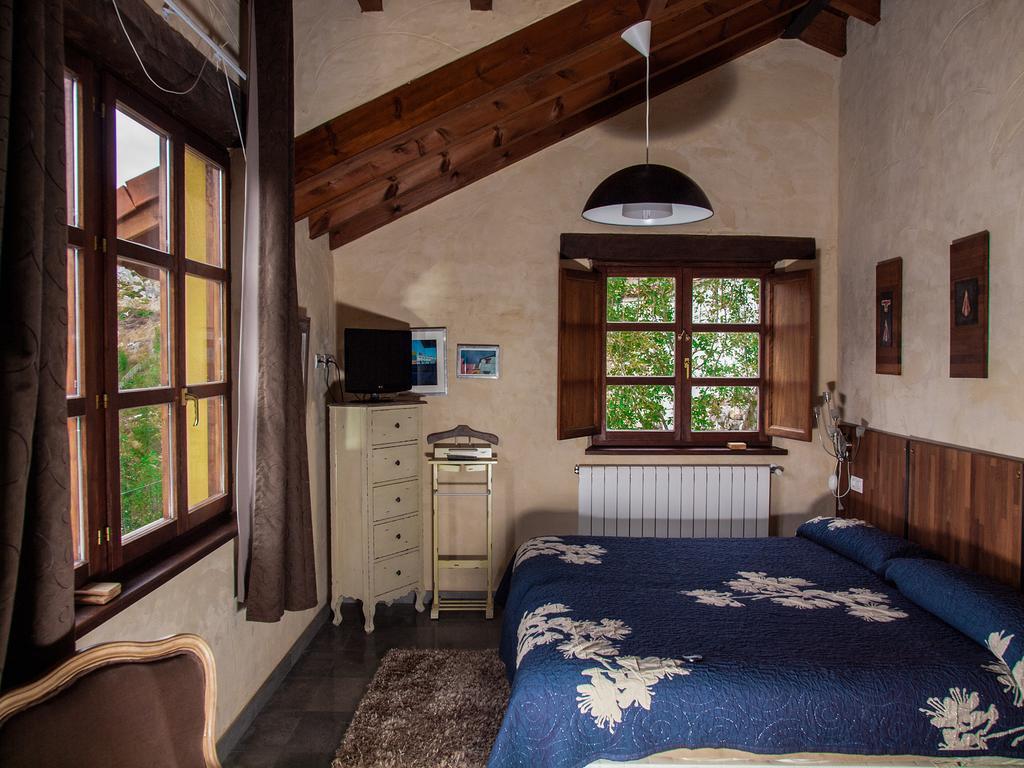 Casa Rural La Cabana Del Valleyu Sotres Szoba fotó